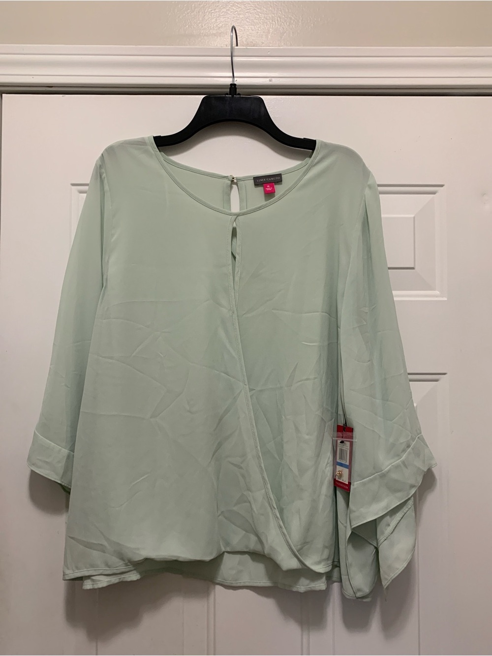 3/$15 NWT Vince Camuto Mint Green Split-Sleeve Blouse Size XL
